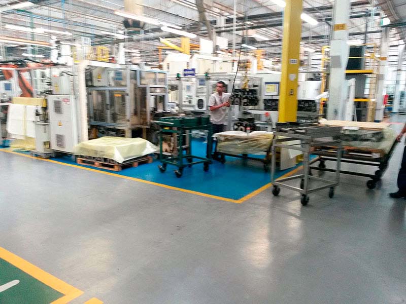 Piso epoxi industrial